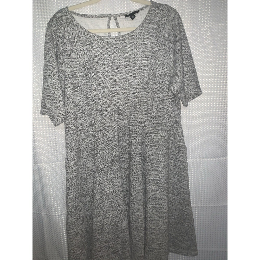 Studio by Torrid Gray White Variegated Knit Dress Double Knit Skater Size 2 NWT